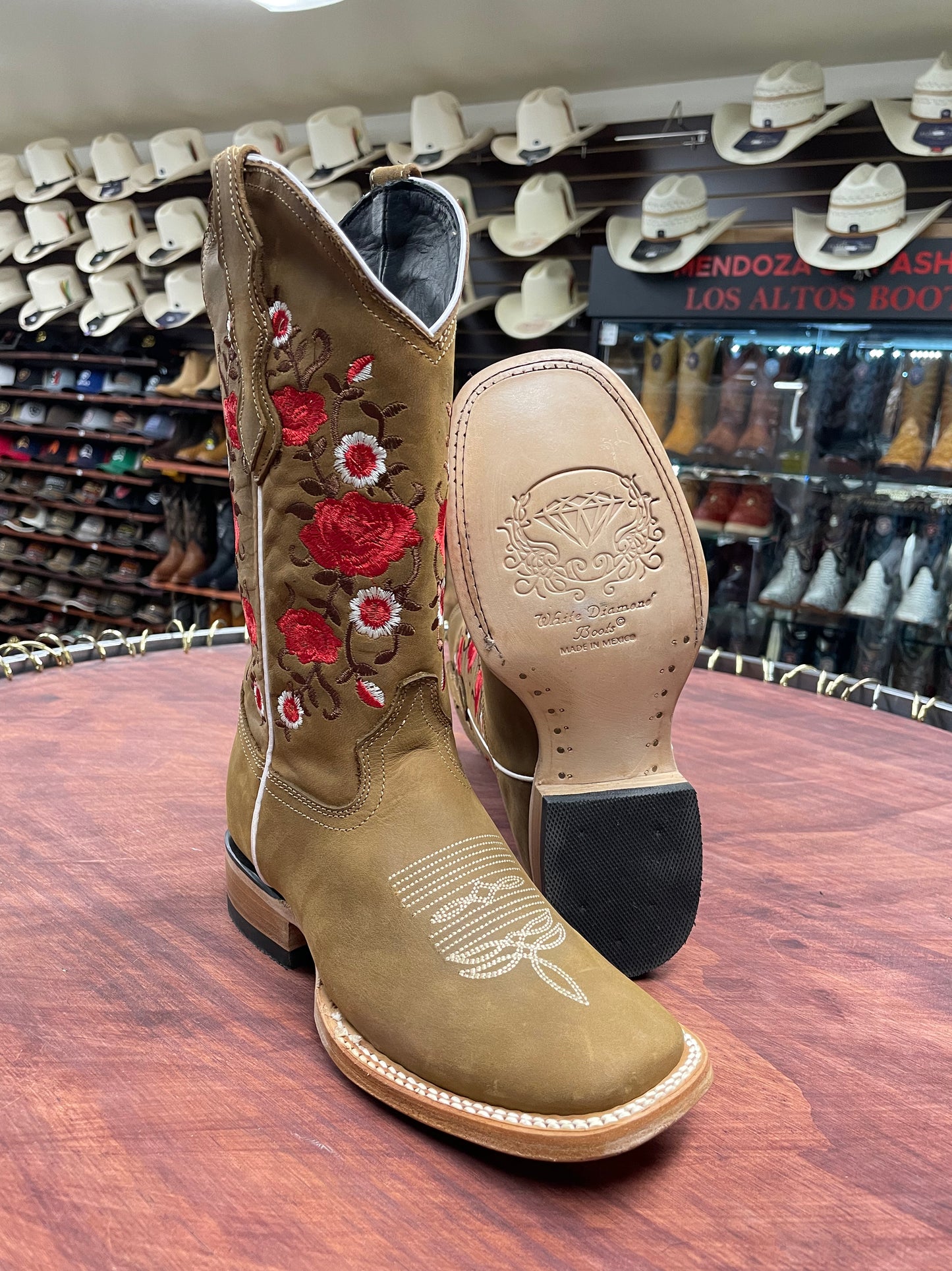 Topo Square Toe Women’s Boot
