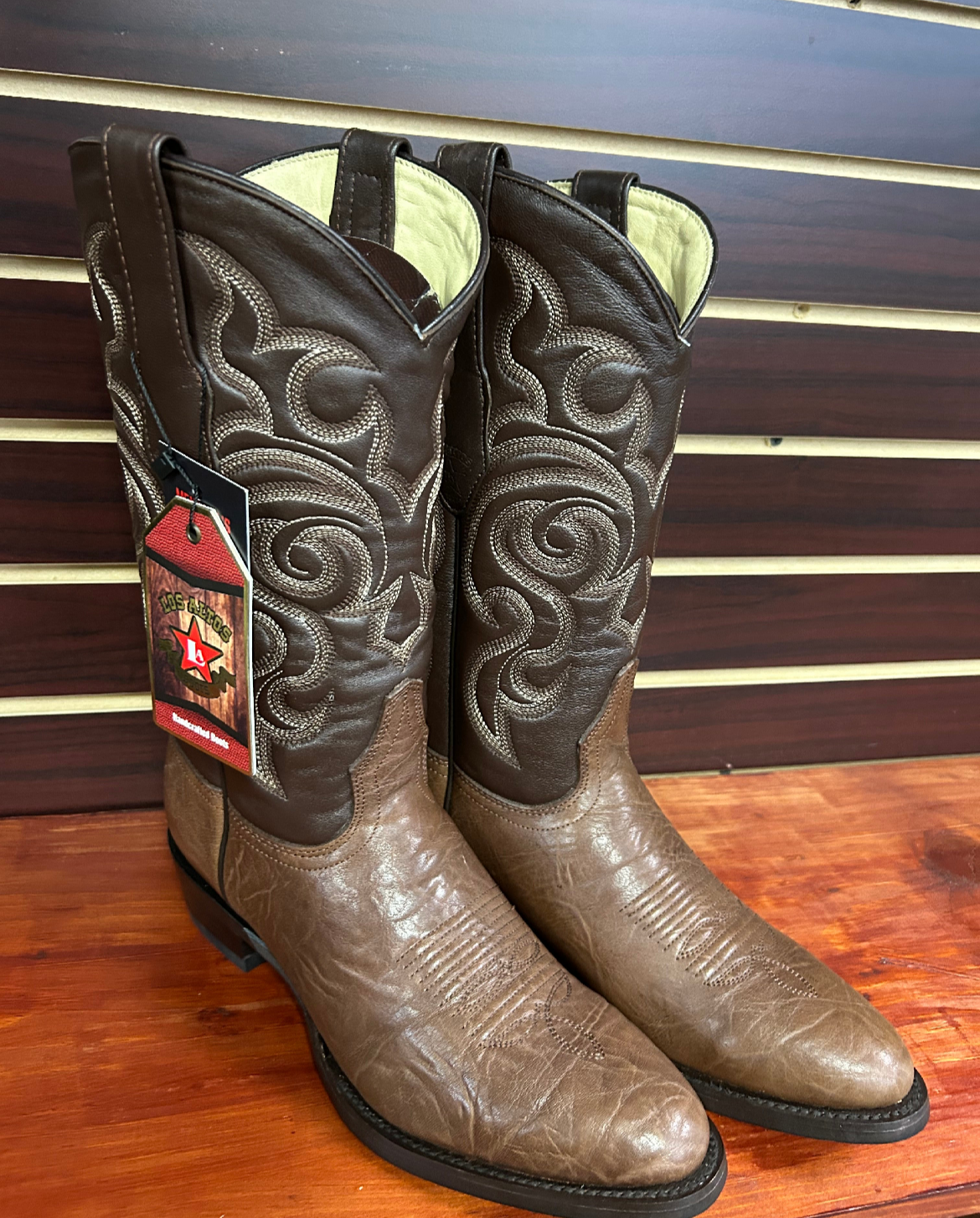 Round Toe Men’s Boot (Walnut, Honey & Brown)