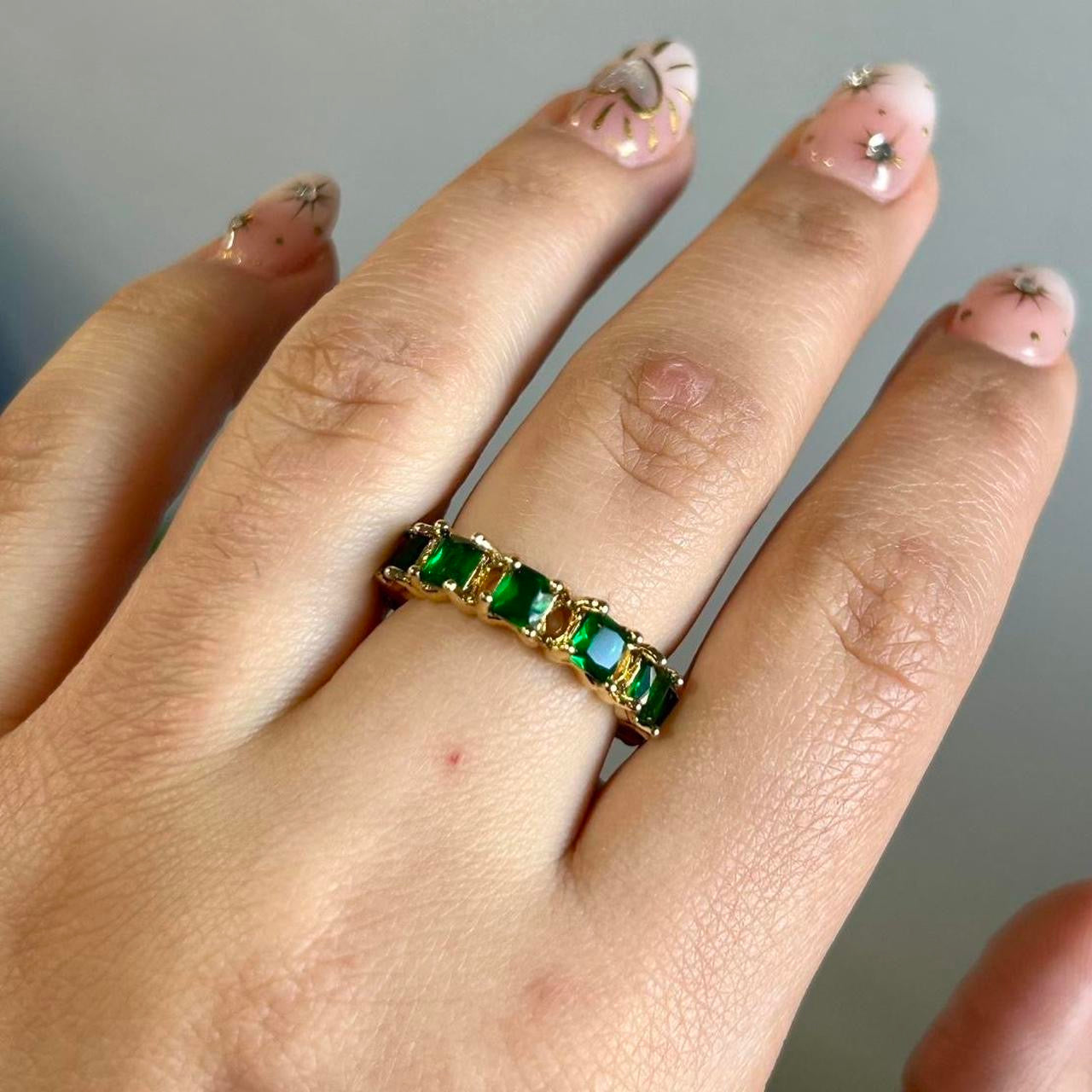 Emerald Green Stone Tennis Ring