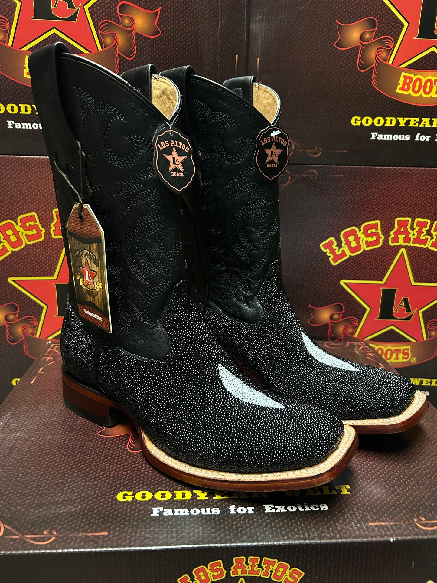 Stingray Single Stone Black Wide Square Toe Boot