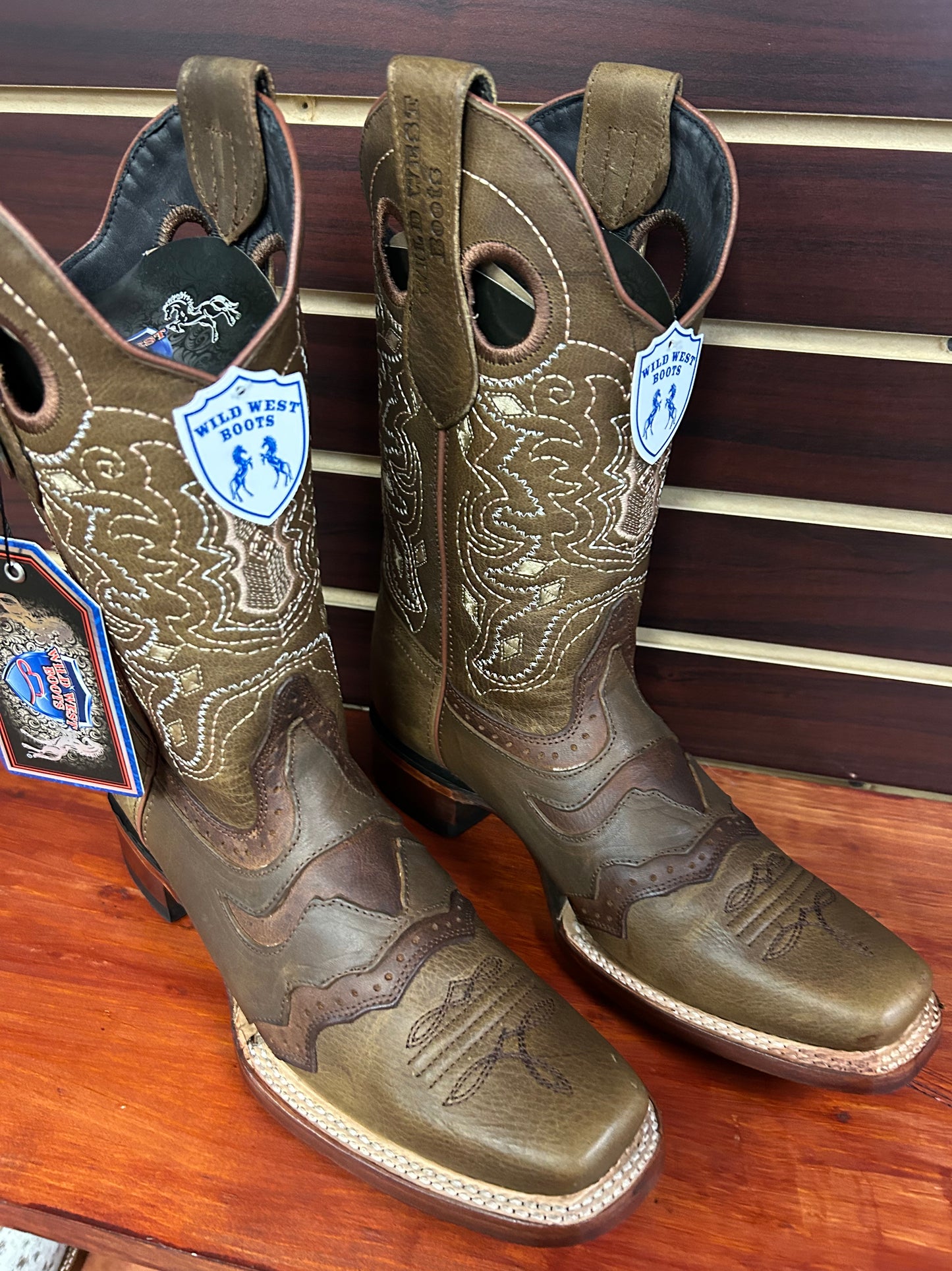 Wild West Rodeo square toe Boot Rage Honey