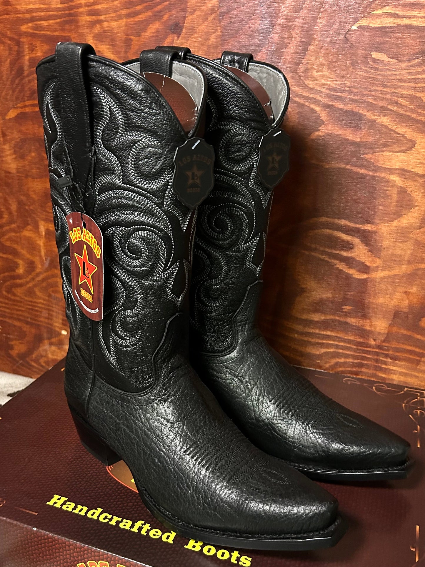 Original Bull Shoulder Black Snip Toe Boot