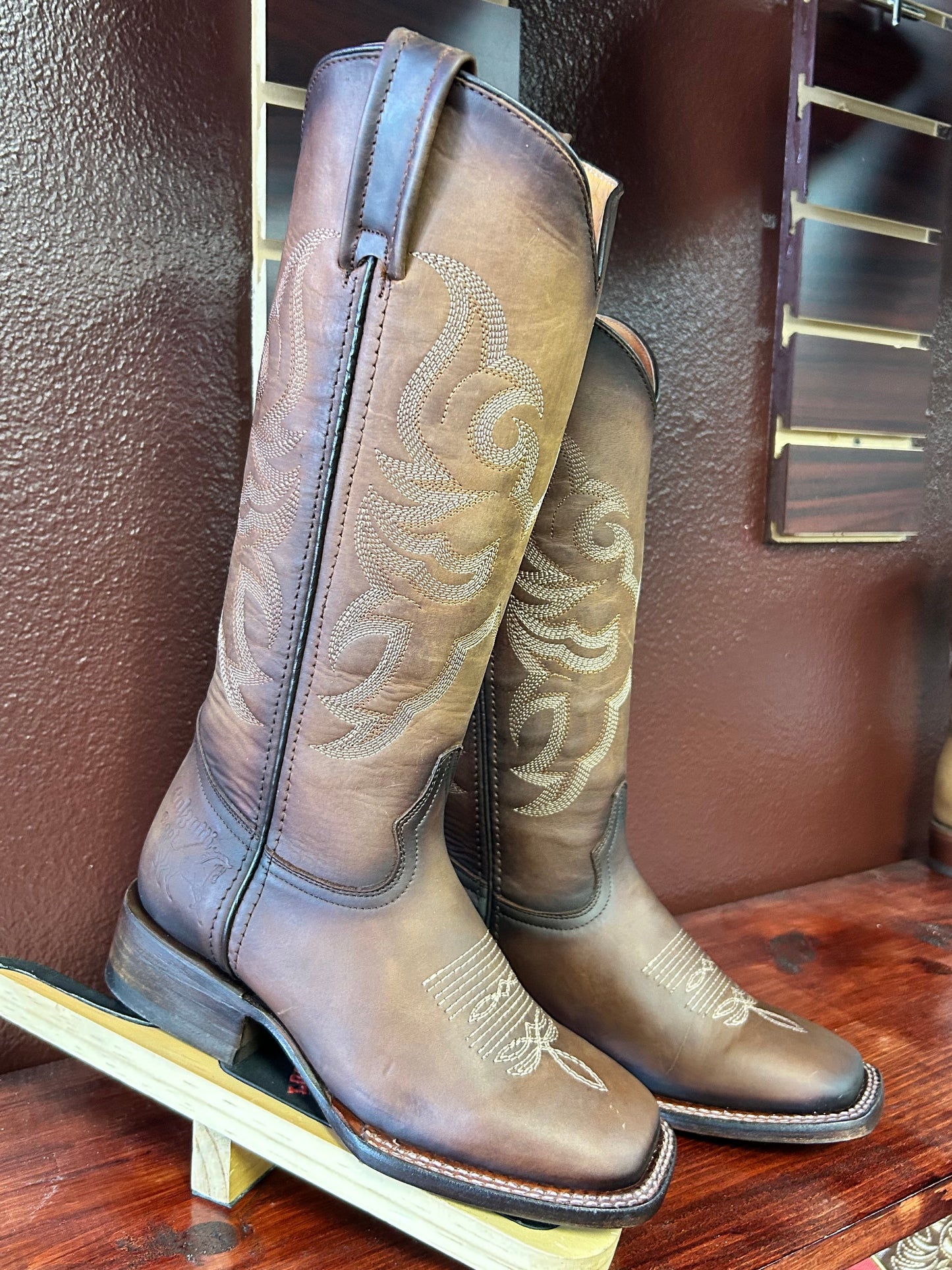 Adela Women’s Boot (Tabaco)