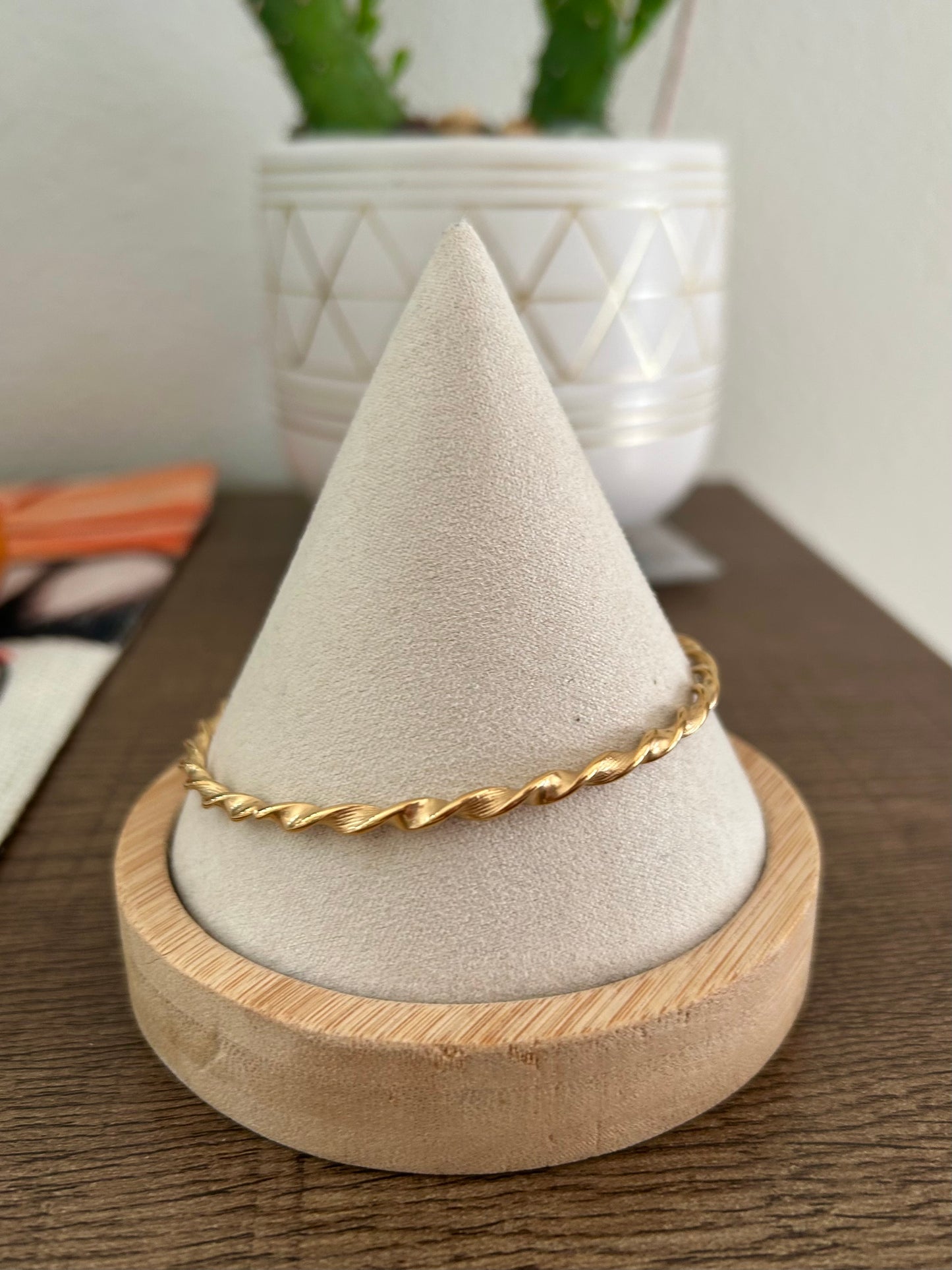 Twisted Bangle Bracelet
