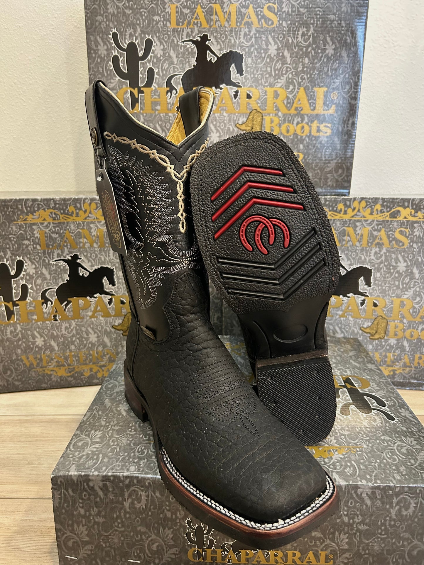 Cuello de Toro Black Boot