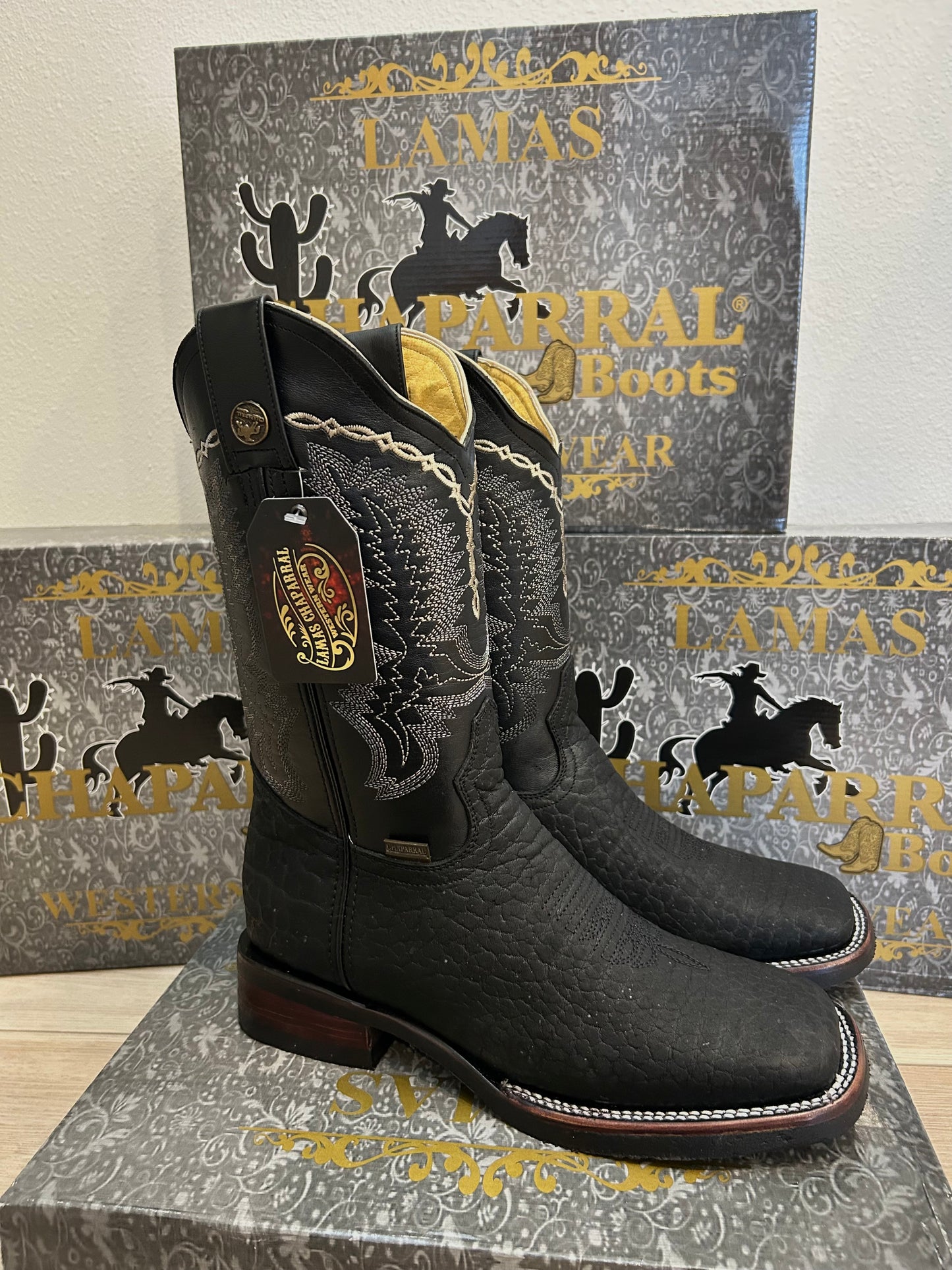 Cuello de Toro Black Boot