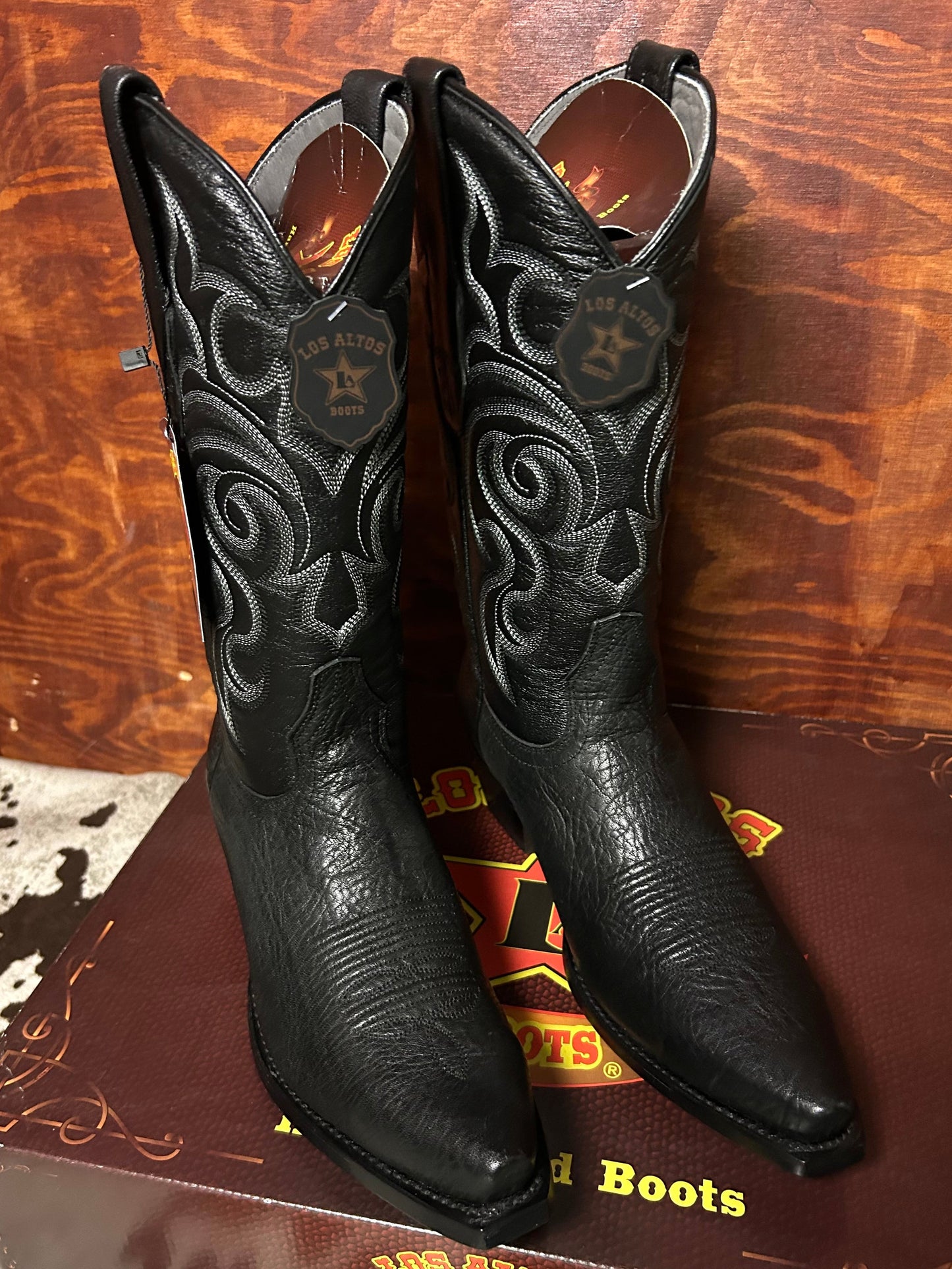 Original Bull Shoulder Black Snip Toe Boot