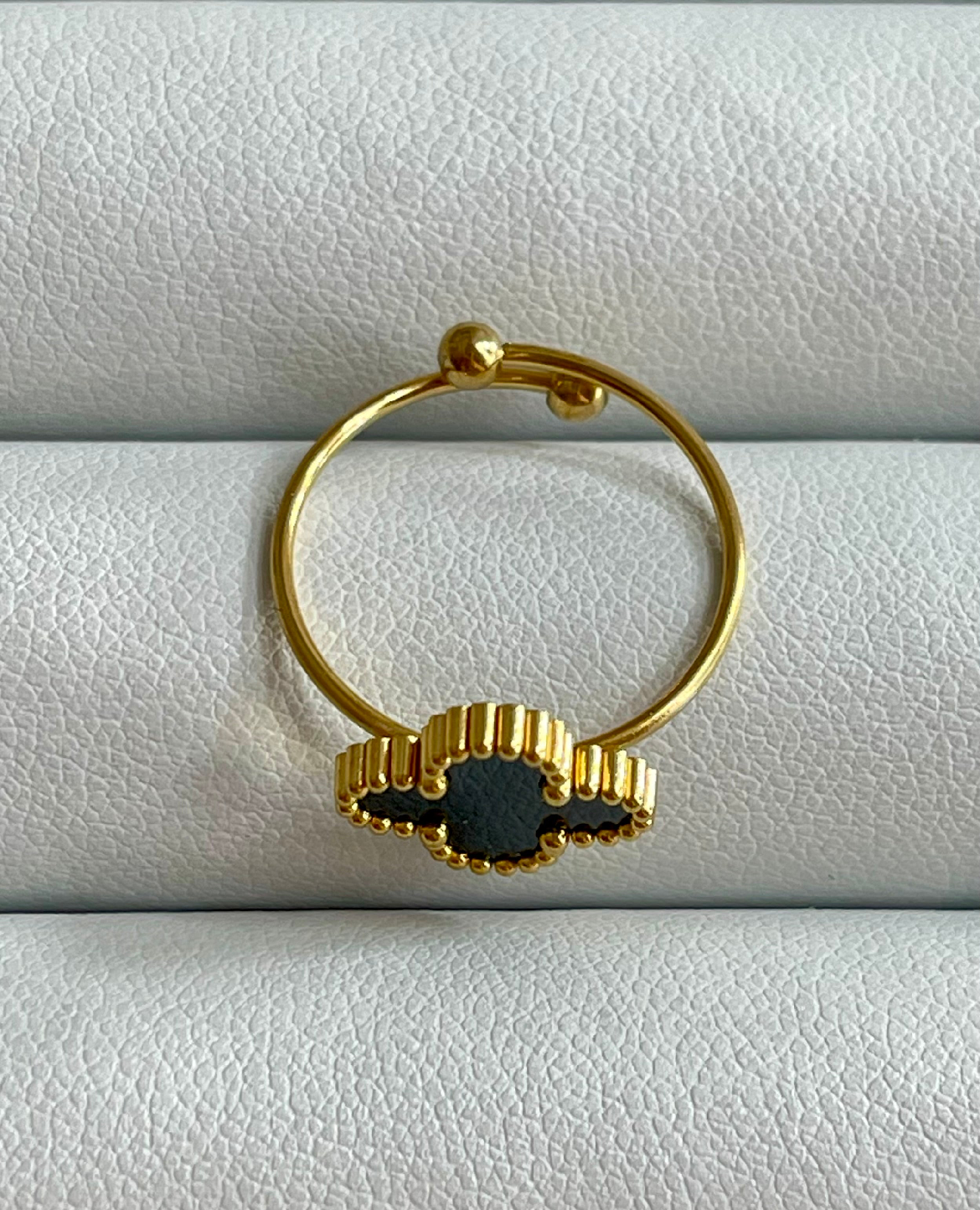 Lucky Ring (Black or Pink)