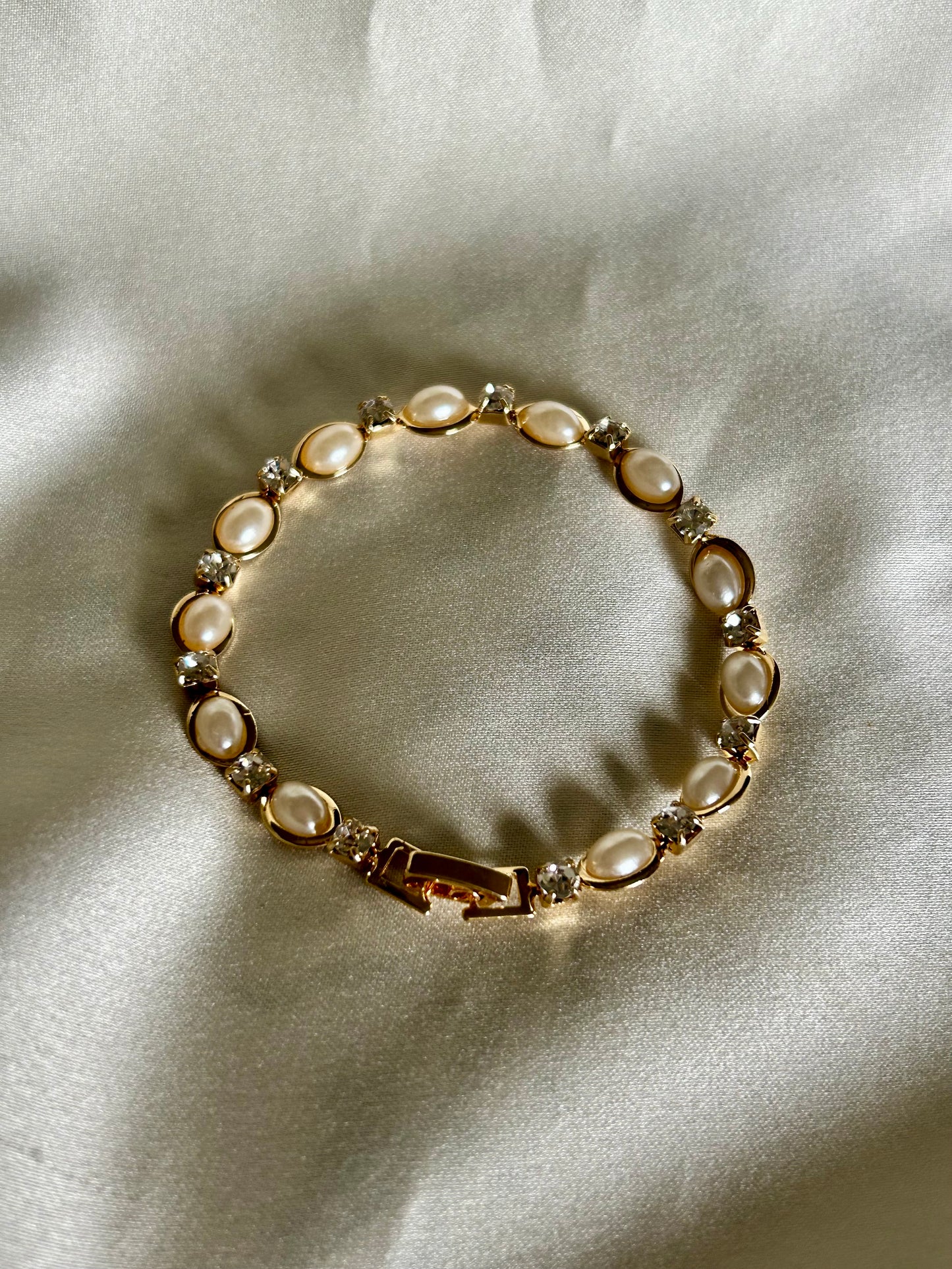 Oval Imitation Pearl Bracelet
