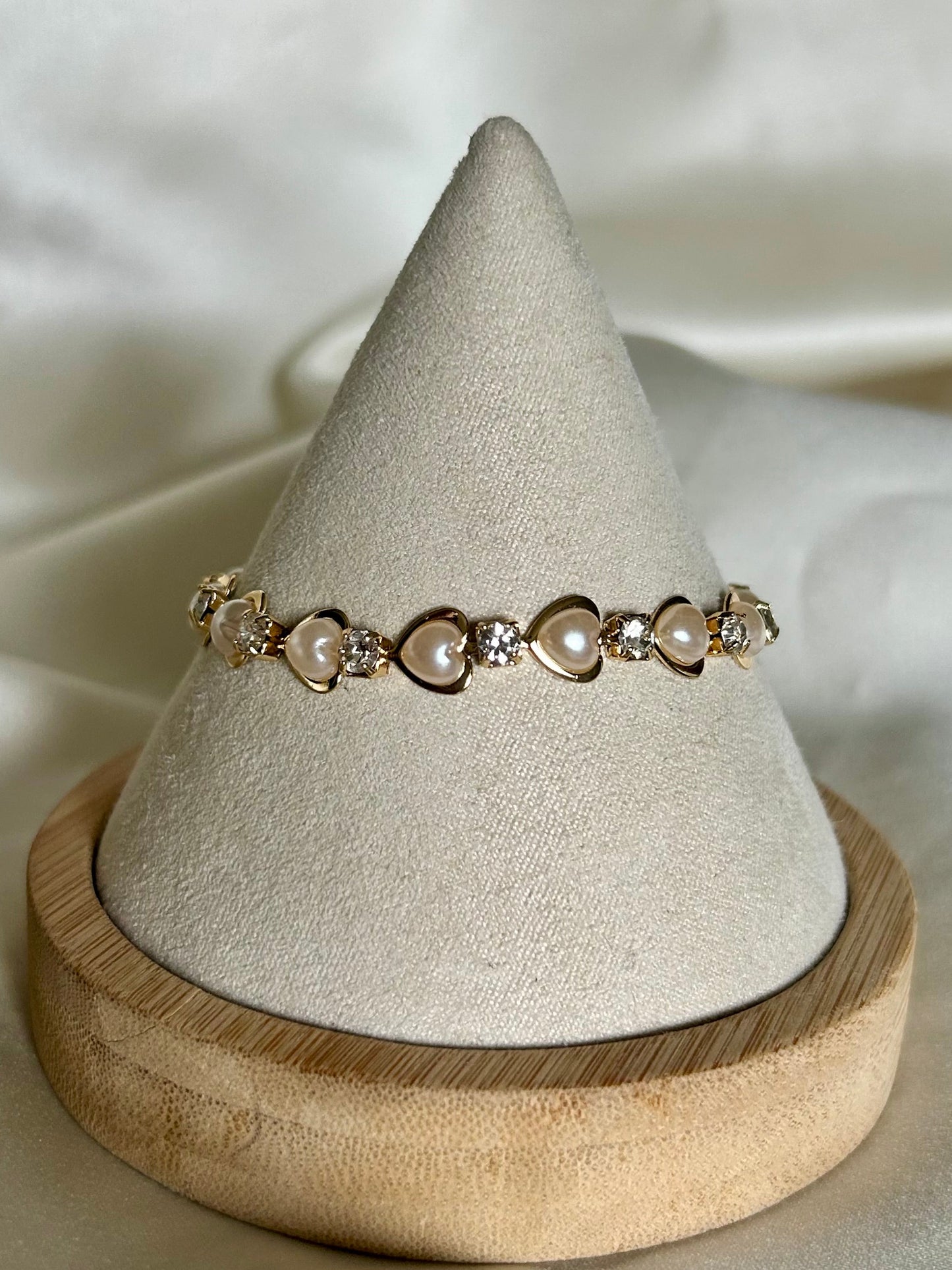 Heart Imitations Pearl. Bracelet