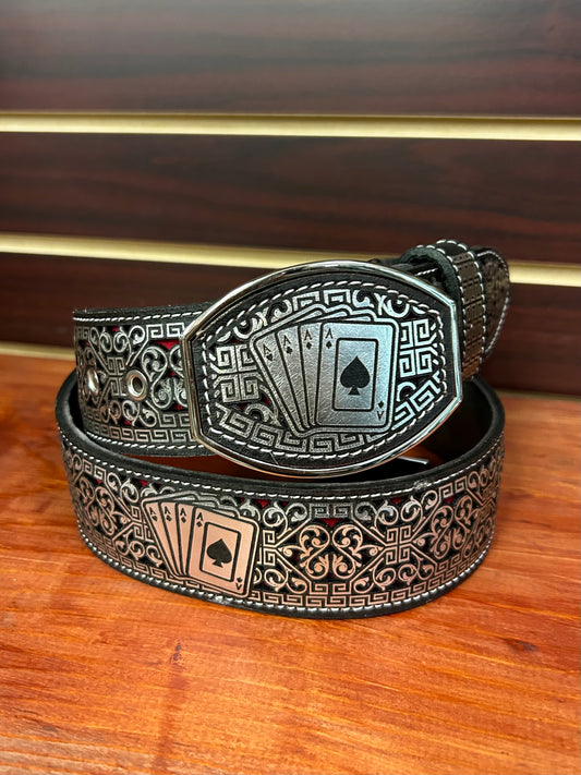 Grabado Láser Aces Cinto Color Plata Fondo Rojo