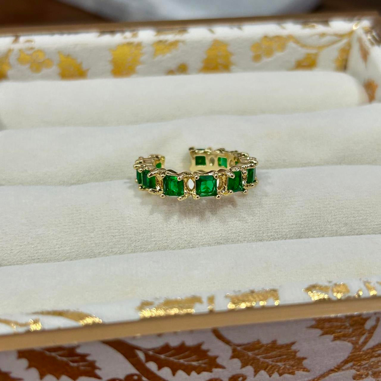 Emerald Green Stone Tennis Ring