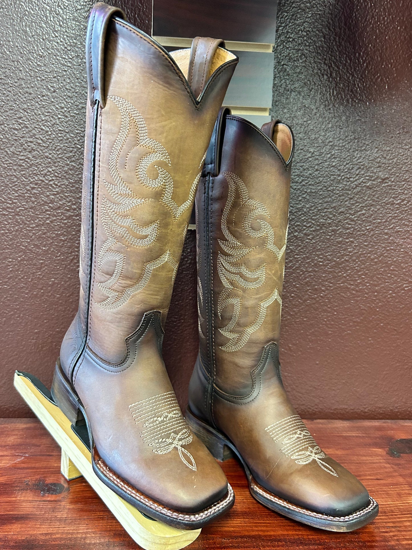Adela Women’s Boot (Tabaco)