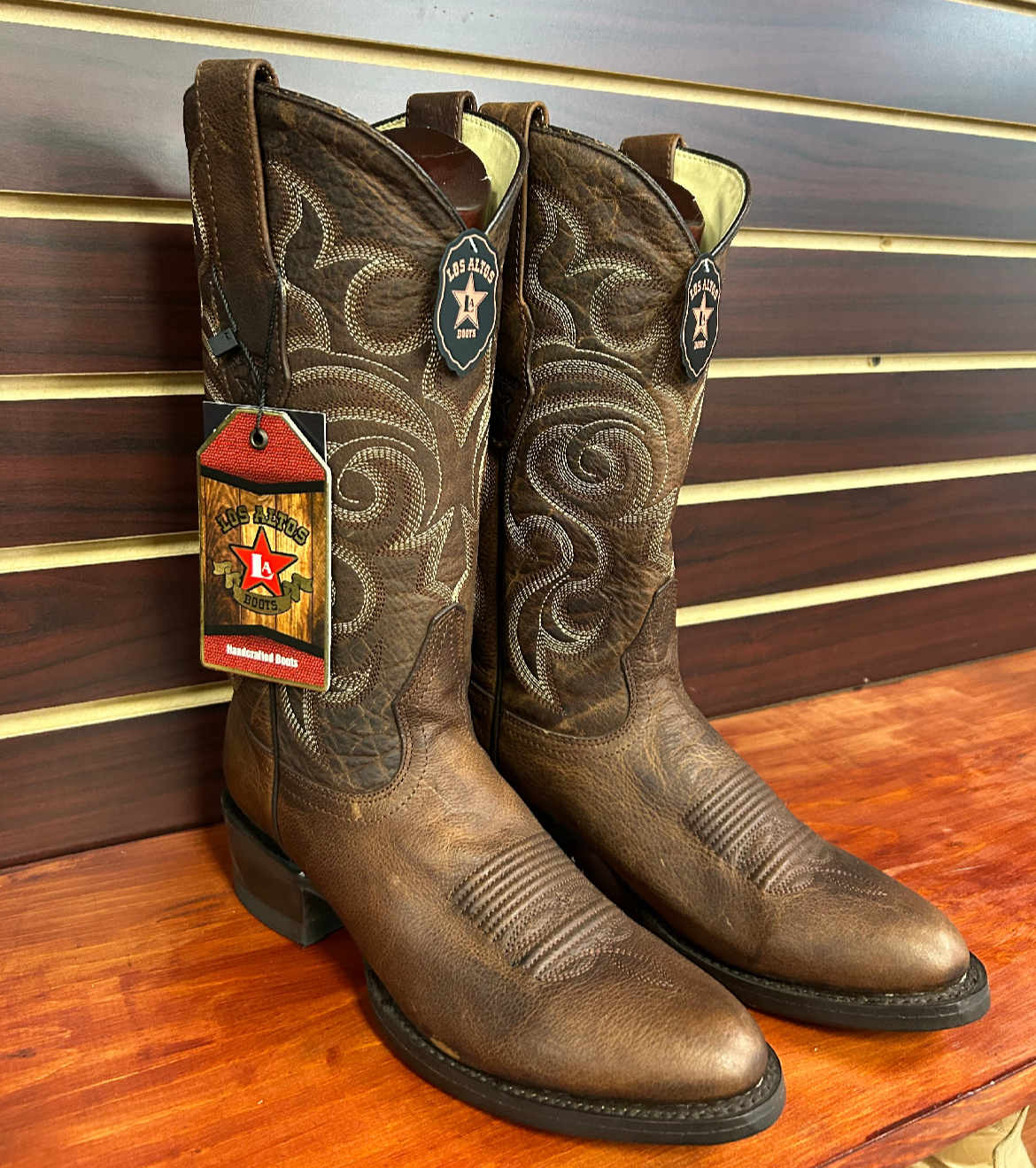 Round Toe Men’s Boot (Walnut, Honey & Brown)