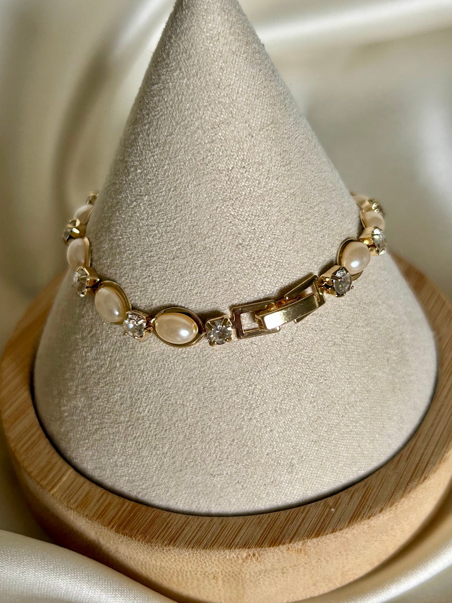 Oval Imitation Pearl Bracelet