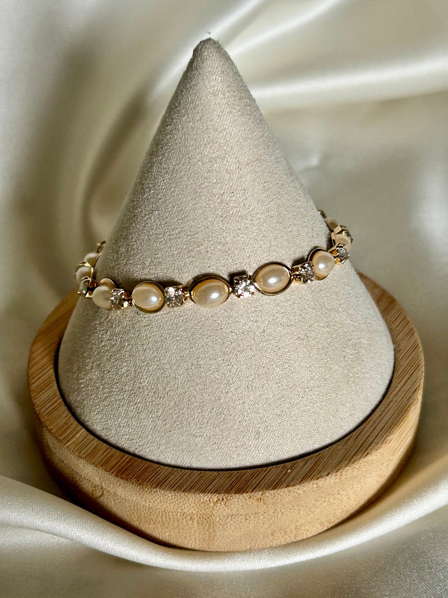 Oval Imitation Pearl Bracelet