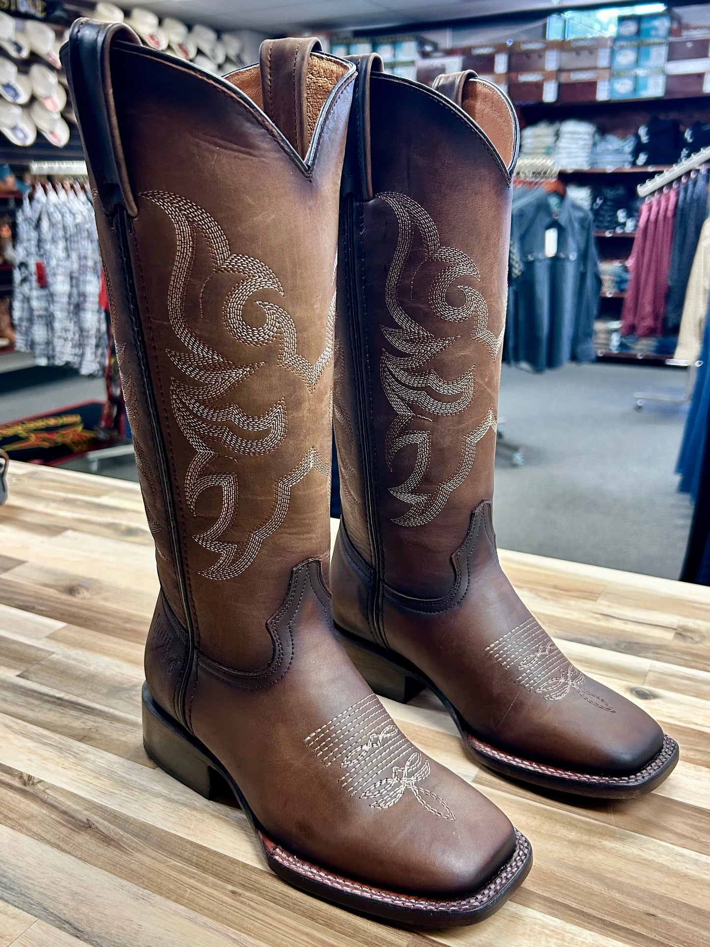 Adela Women’s Boot (Tabaco)