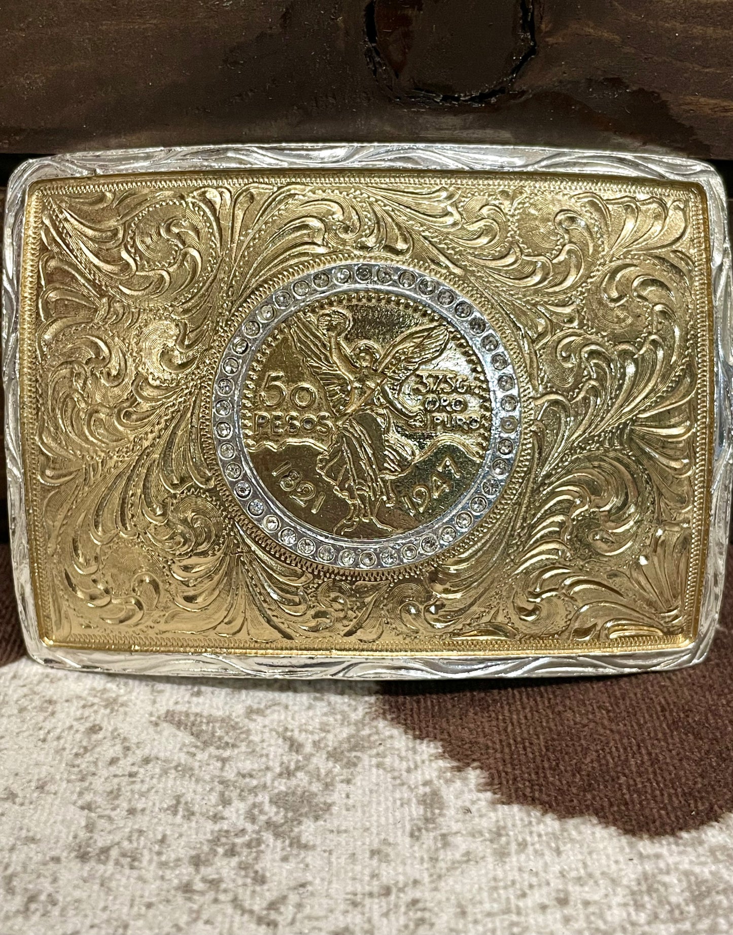 Hebilla Centenario Color Oro